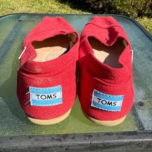 Toms Red Slippers Vibrant Canvas Slip-On shoes women’s
